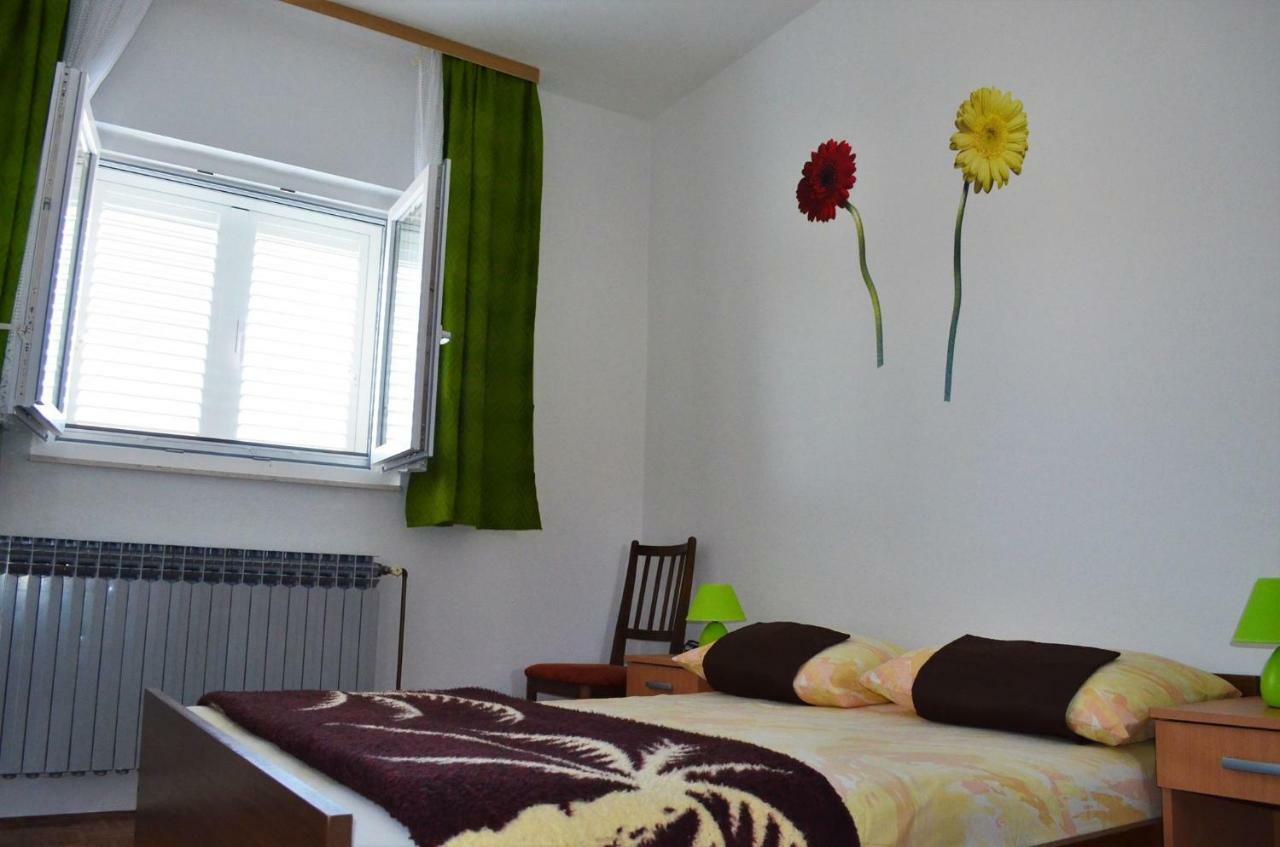 Apartmán Apartman Rosa Pirovac Exteriér fotografie