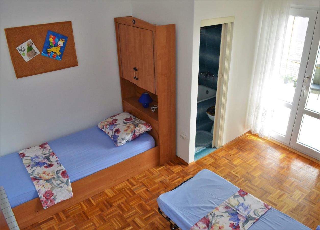 Apartman Rosa Pirovac Exteriér fotografie
