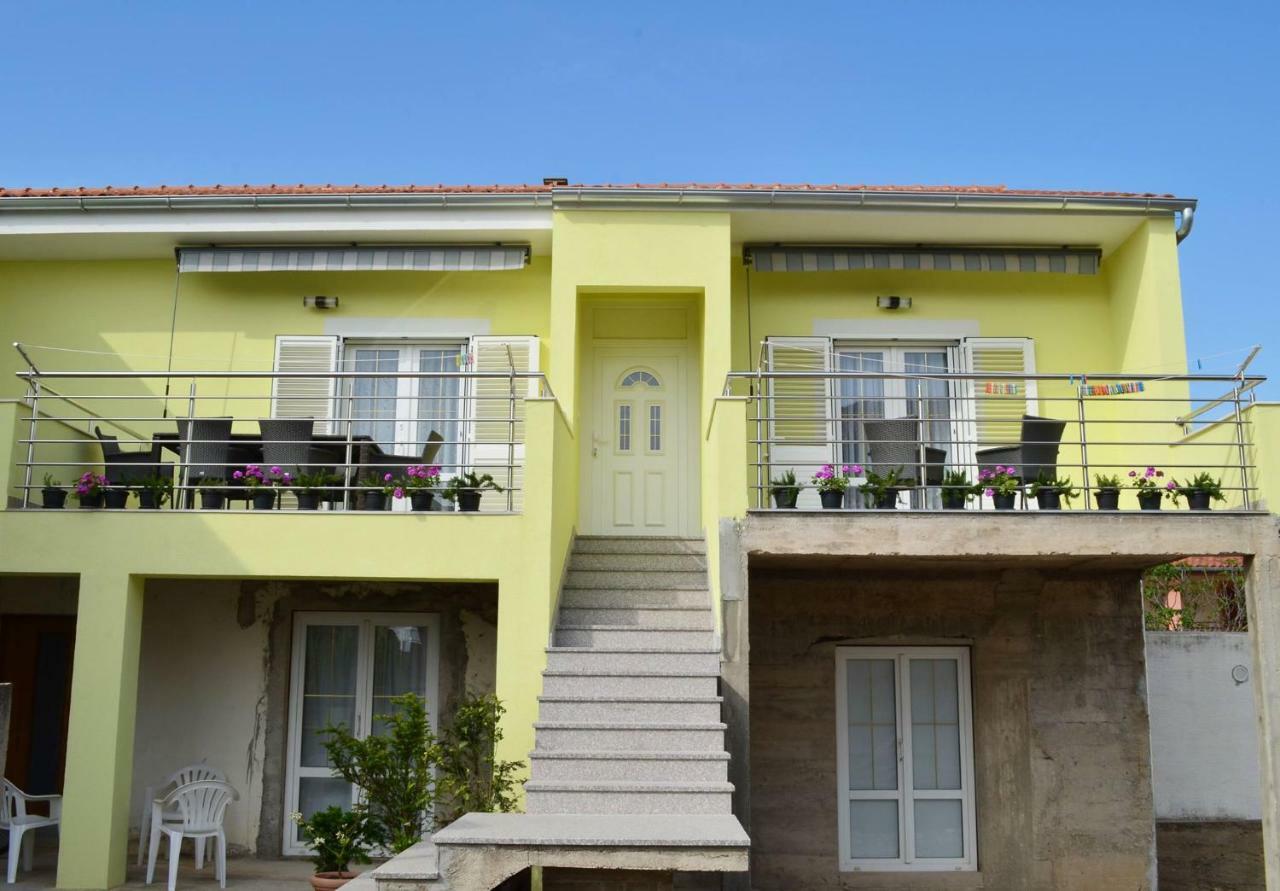 Apartman Rosa Pirovac Exteriér fotografie