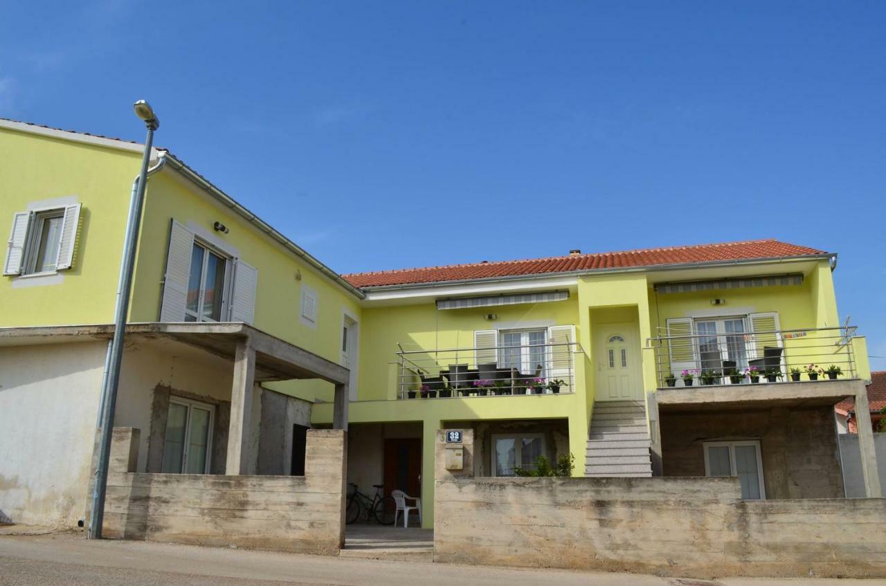 Apartman Rosa Pirovac Exteriér fotografie