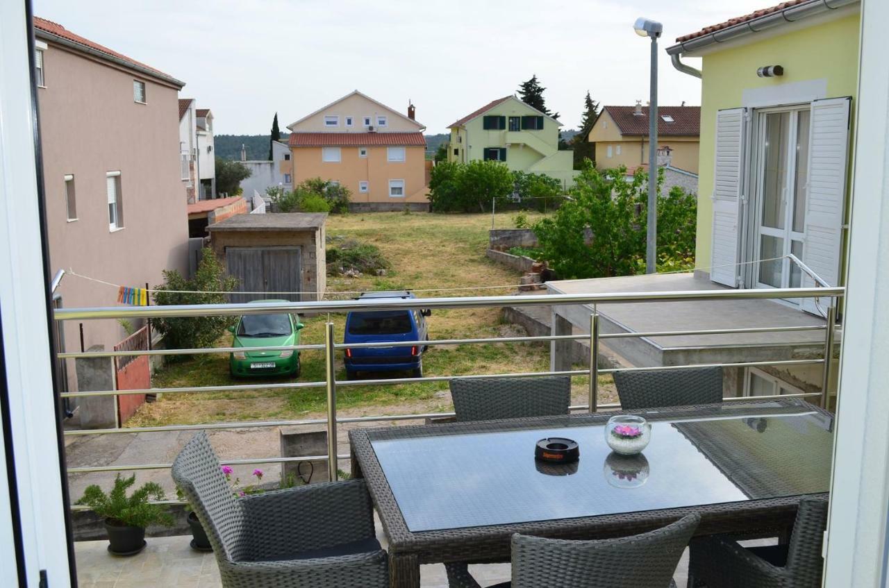 Apartman Rosa Pirovac Exteriér fotografie