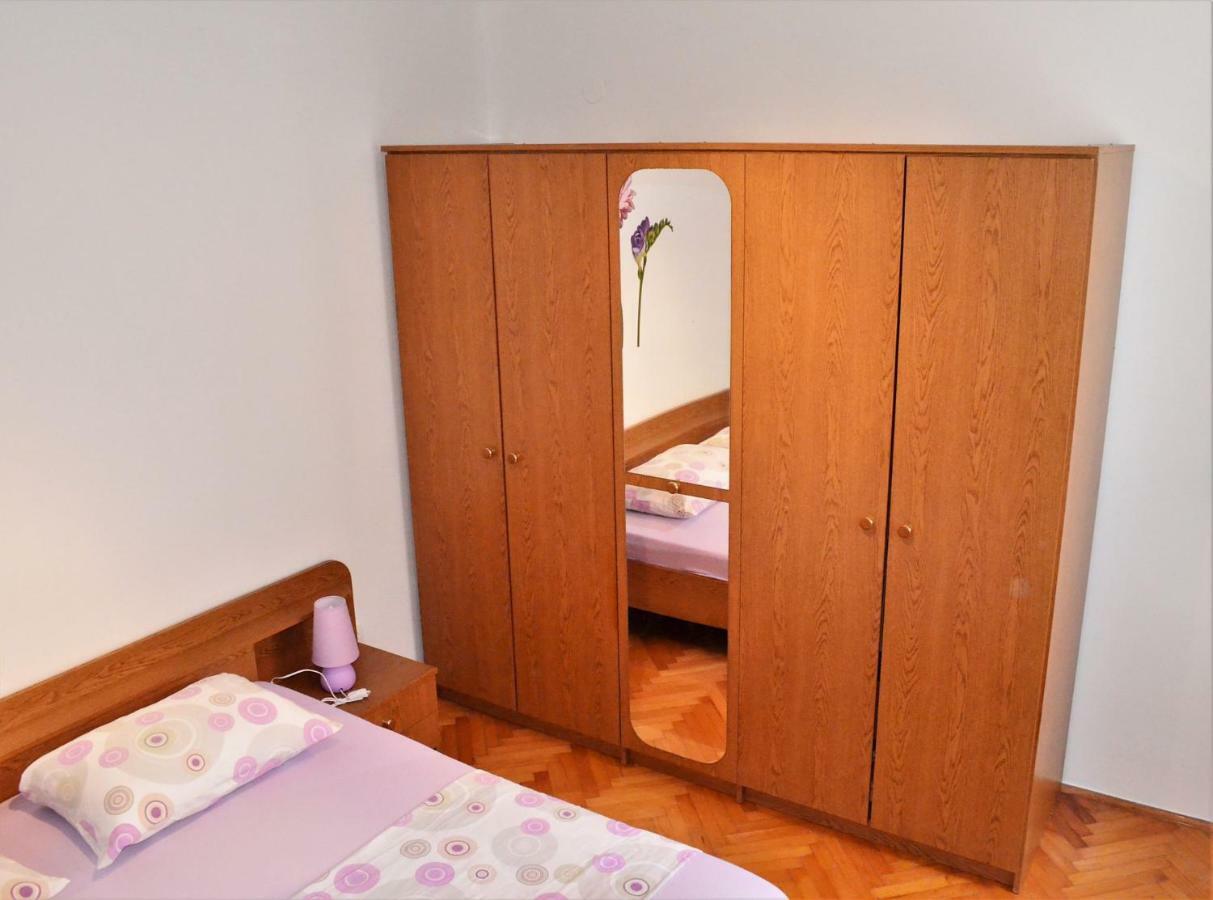Apartman Rosa Pirovac Exteriér fotografie